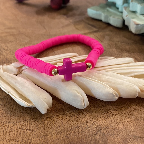 Hot Pink Clay Polymer Beaded Cross Bracelet - Picture 3 of 3